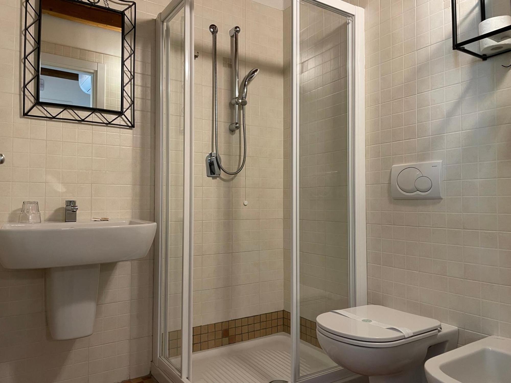 Residenza Le Due Torri Aparthotel Riva del Garda Bagian luar foto