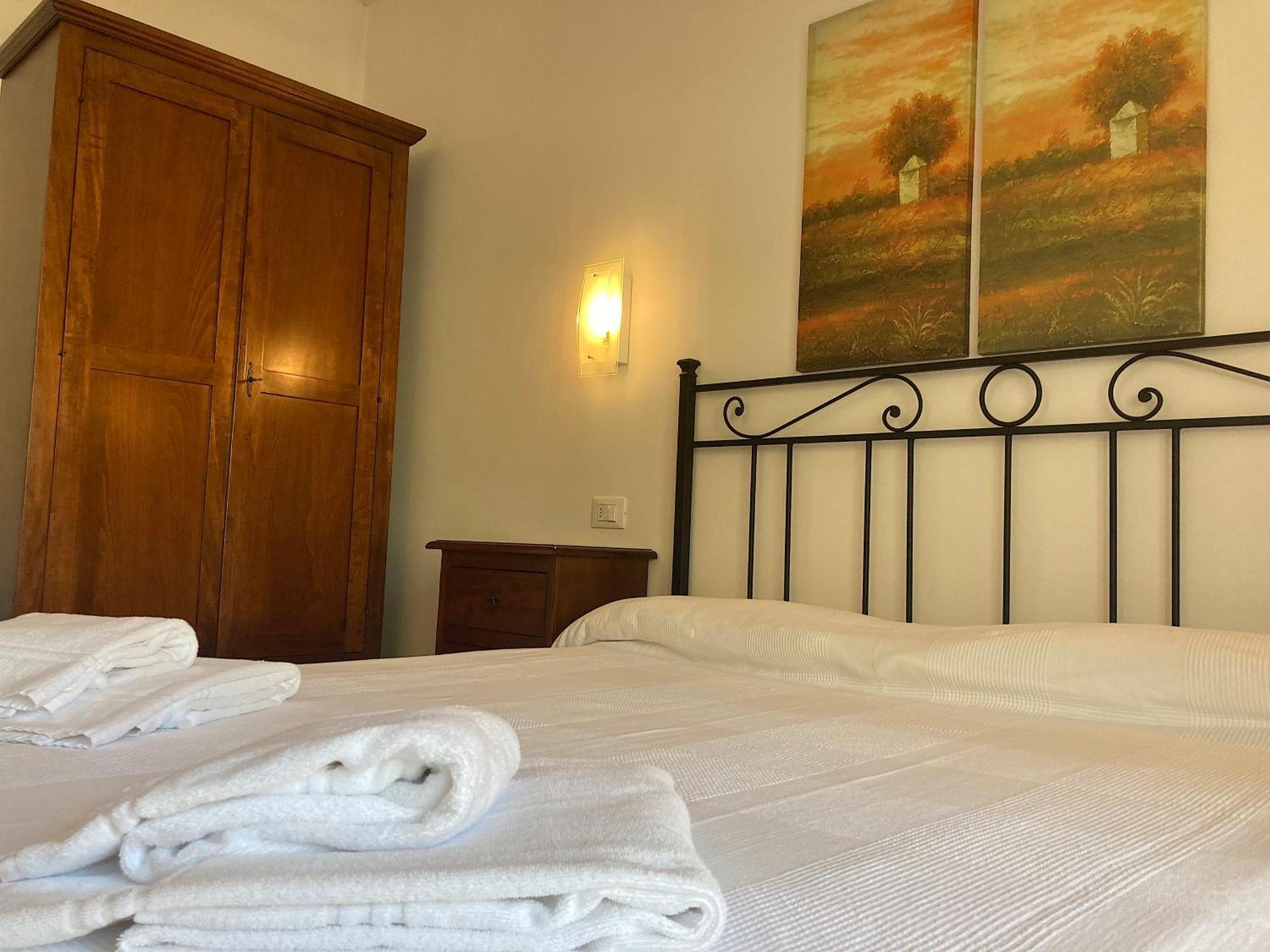 Residenza Le Due Torri Aparthotel Riva del Garda Bagian luar foto