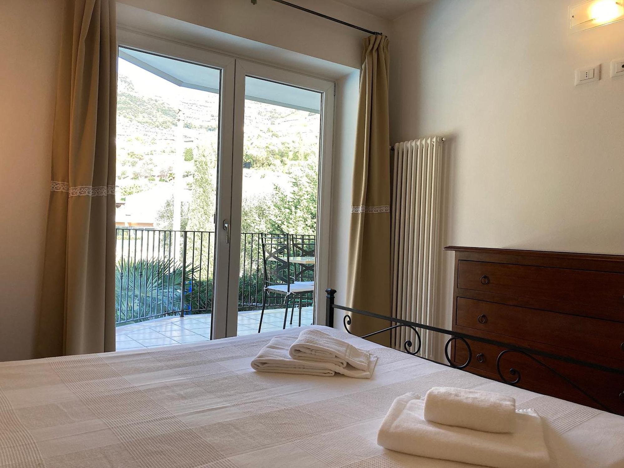 Residenza Le Due Torri Aparthotel Riva del Garda Bagian luar foto